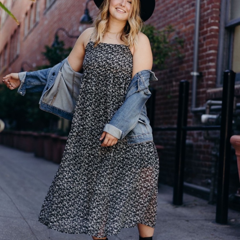 Carly Jean Willow Dress